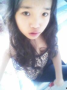 女孩自拍生活照